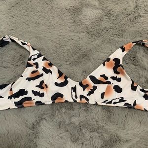 Precious cheetah swimsuit top! Very flattering